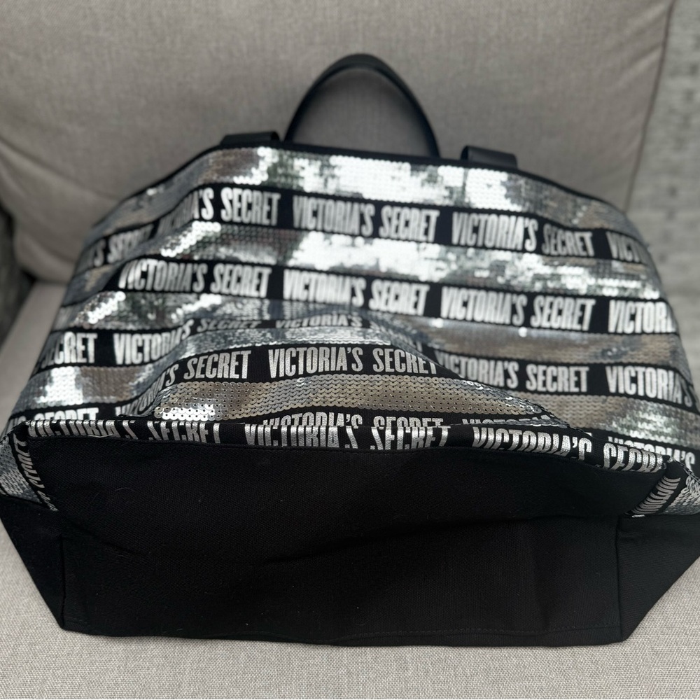 Victoria’s Secret Large Sequin Tote Bag Silver Black Stripes 23x14x6” NWOT - Picture 11 of 11